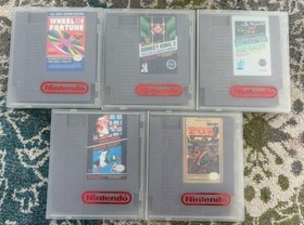 Nintendo Entertainment System NES Console with A Lot of Games and Accessories