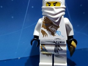 LEGO NINJAGO The Golden Weapons Minifigure Zane DX njo0018 Ice Dragon 2260