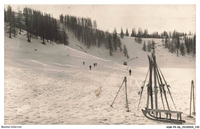 ASMP4-0262-06 - LES LAUNES - Hotel pierces snow - Son field de snow