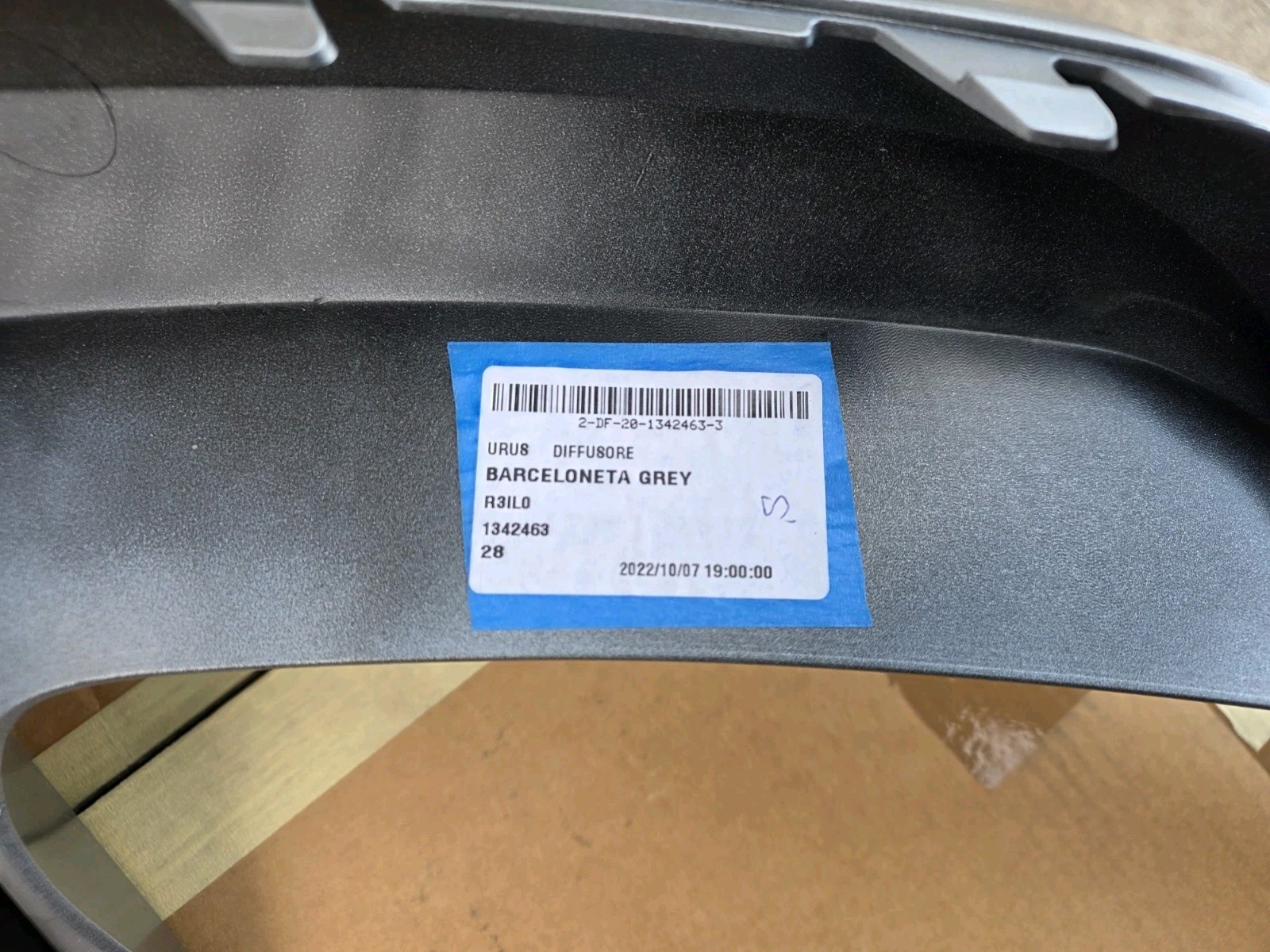 2018 2022  Lamborghini Urus Rear Valance New Genuine  4ML807568