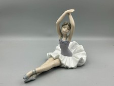 Nao by Lladro Pert Ballerina 1208 Large Figurine