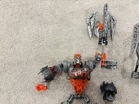 RARE Bionicle Lot Parts Pieces Masks Skull Grinder Basher Piraka 70795 70793