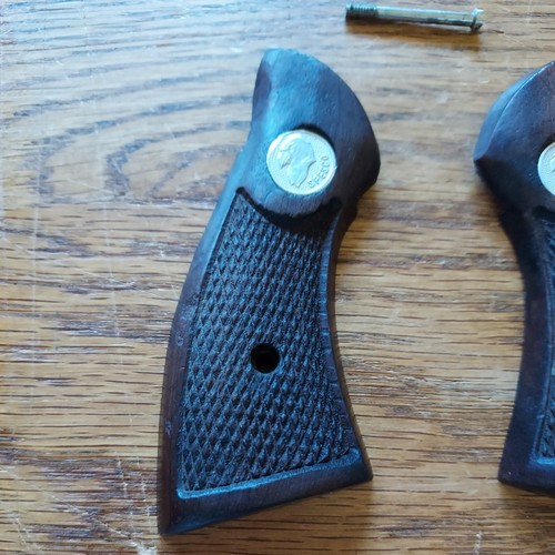 SPESCO Falcon Revolver Checkered Wooden Grips Square Butt Silver Medallion #294 - Picture 2 of 10