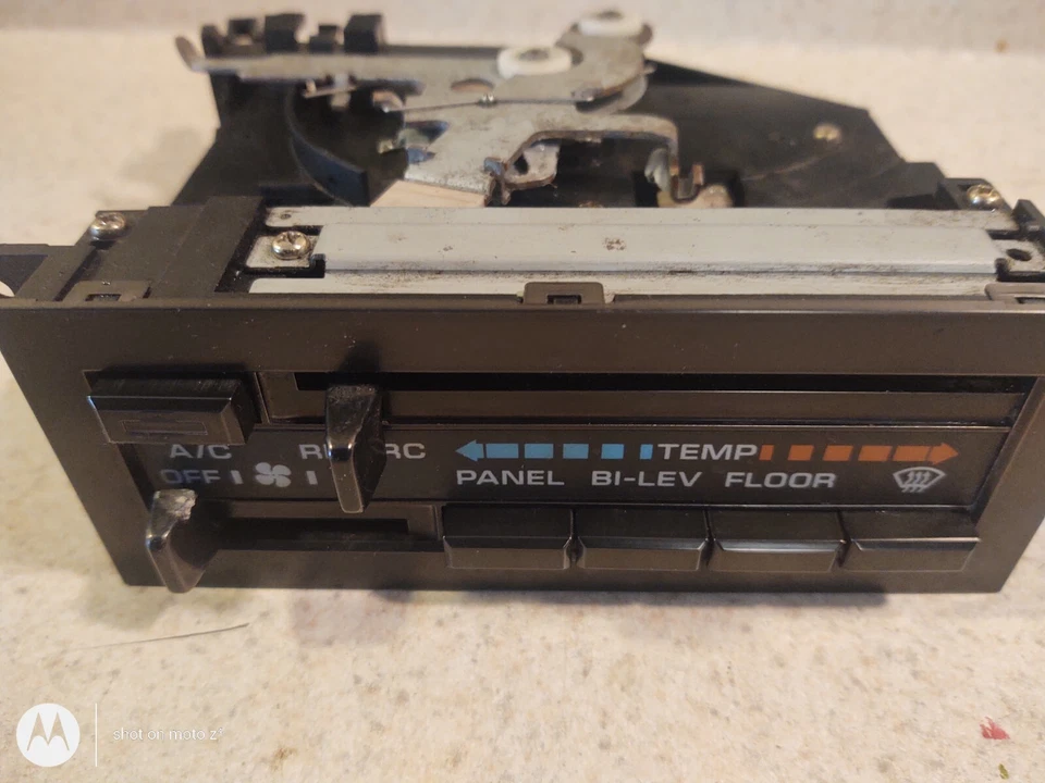 ПОДЛИННЫЙ OEM 1985-1989 Chrysler Plymouth кондиционер нагреватель температуры блок климат-контроля - Изображение 4 из 4
