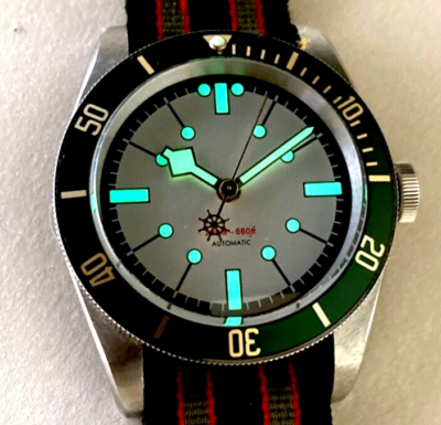 B*z様 ダイバーズ MOD NH38 Custom Mod NH38 No Date 41mm DRESS Diver Green Gold