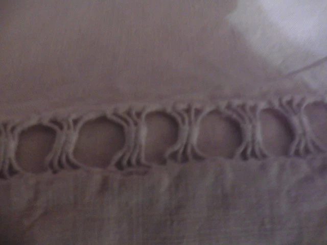 ANCIEN DRAP RETOURS PUR LIN CREME"LM"JOURS BRODERIESOURLETS MAIN 265X230 CM - Photo 4/4