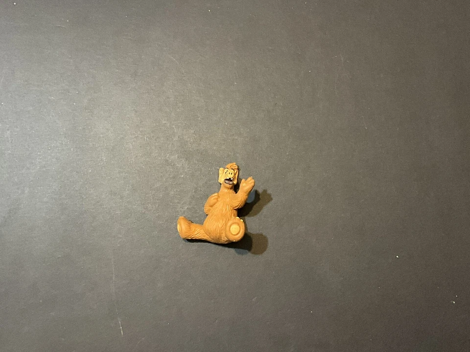 Figura de juguete de PVC de goma suave Alf 1988 Russ Alien Production sentado mini vintage Foto 3 de 4