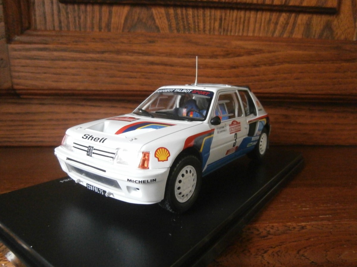 Modèle Miniature Peugeot 205 T16 Vatanen - Rallye Sanremo 1984 - Échelle 1/24 Par Altaya/IXO