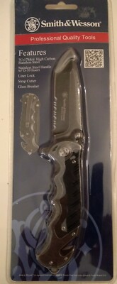 Smith & Wesson  SWBG10SCP Border Guard Pocket Knife W/Glass Breaker Strap cutter