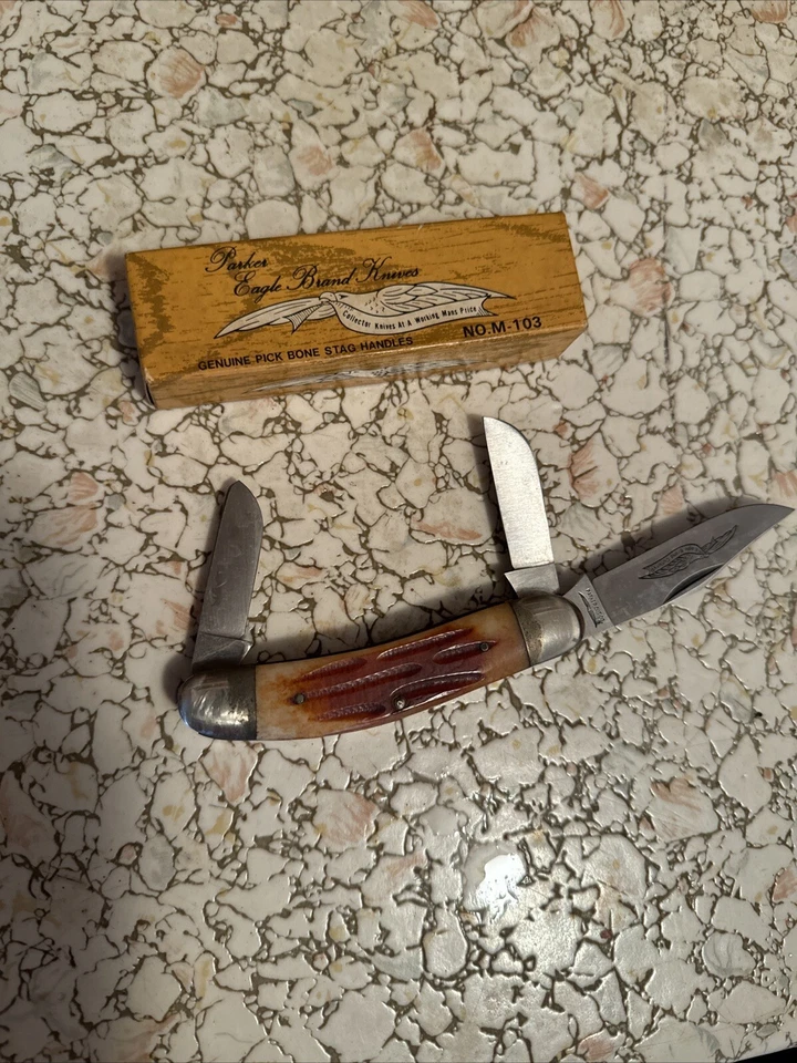 Navaja de Bolsillo de Tres Hojas con Mango de Ciervo de Hueso Pick Original Marca Parker Eagle M103 Foto 3 de 4
