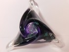 Spectacular an Original Signed Stan MEDGALL Triangle Shaped ArtGlass Paperweight — photo 1