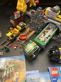 Lego City The Mine 4204 99.5% Complete W/Instructions