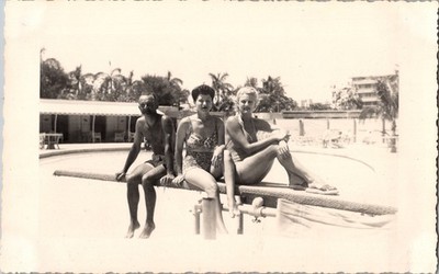 Vintage 1940s Snapshot Photo Man Two Women Swimwear Pool Resort Deckled Edge