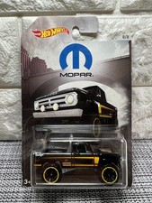 Hot Wheels 2018 Mopar Series 8/8 '70 Dodge Power Wagon Black
