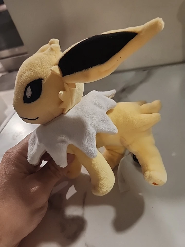 Pokemon Center 2012 "Eevee Collection" Jolteon peluche de pie artículo raro Foto 2 de 4