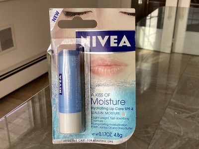 Nivea A Kiss Of Moisture Hydrating Lip Care 0.17 oz SPF 4