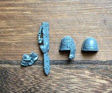 Warhammer 40k Space Marines Dark Angels Azreal Shoulder Pads bits 