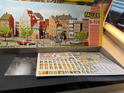  HO SCALE - FALLER B-924 European City Block KIT-RARE-  NEW  H4029