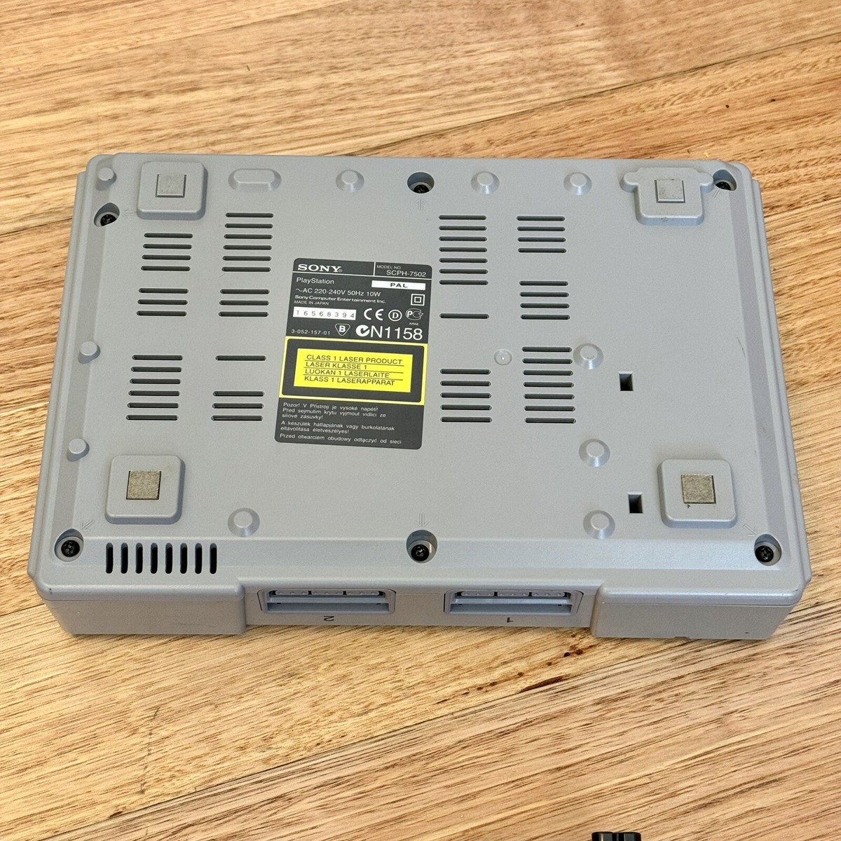 Sony Playstation 1 PS1 Genuine SCPH-7502 PAL Console Controller