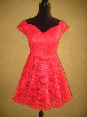 NWT Windsor red lace fit&flare cap sleeve built in bra sweetheart neckline dress