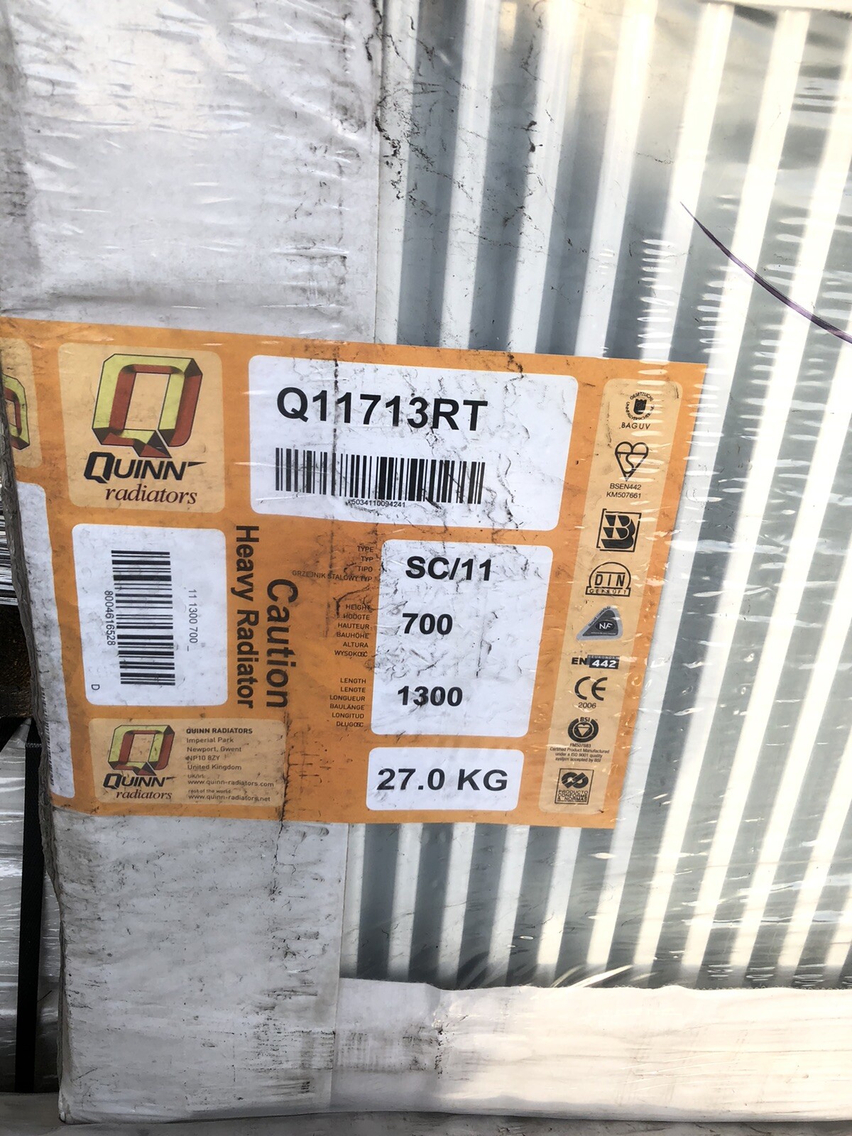 QUINN RADIATOR Round Top Single Convector 700x1300mm 700 1300 Q11713RT