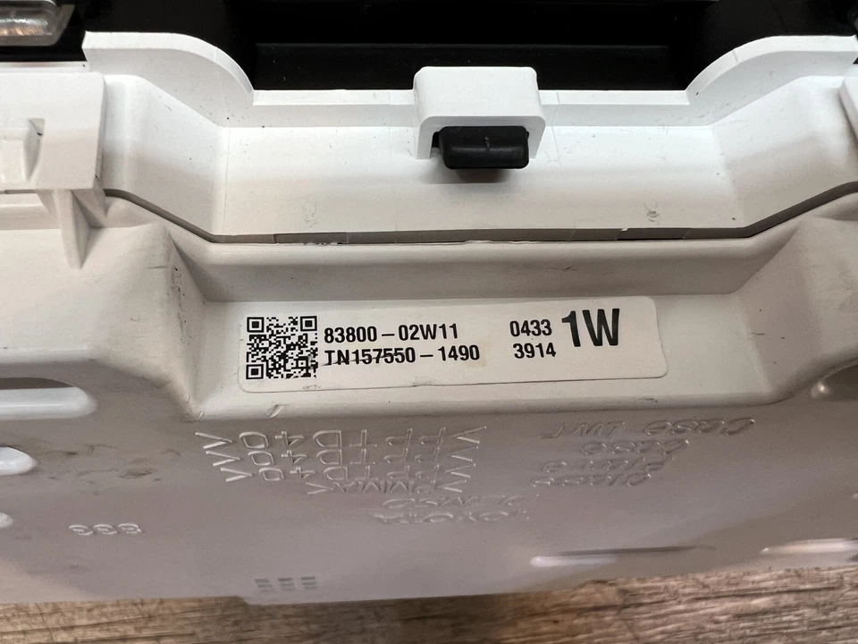 Conjunto de medidores Toyota Corolla 2009-2011, combinación pieza OEM # 83800-02W11 Foto 3 de 4