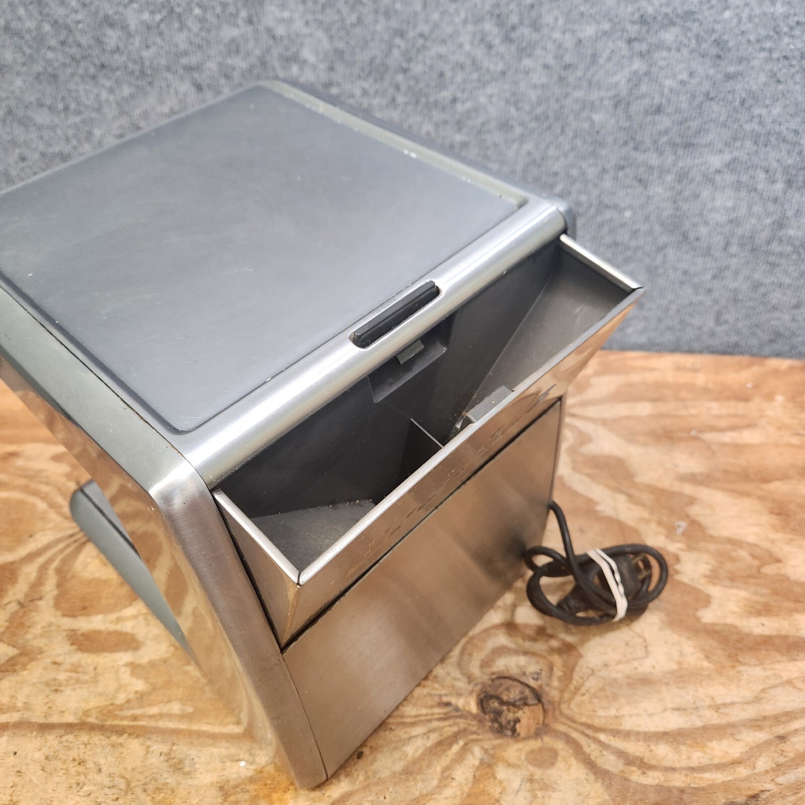 Breville BES800XL Stainless Steel Espresso Coffee Maker 800ESXL For