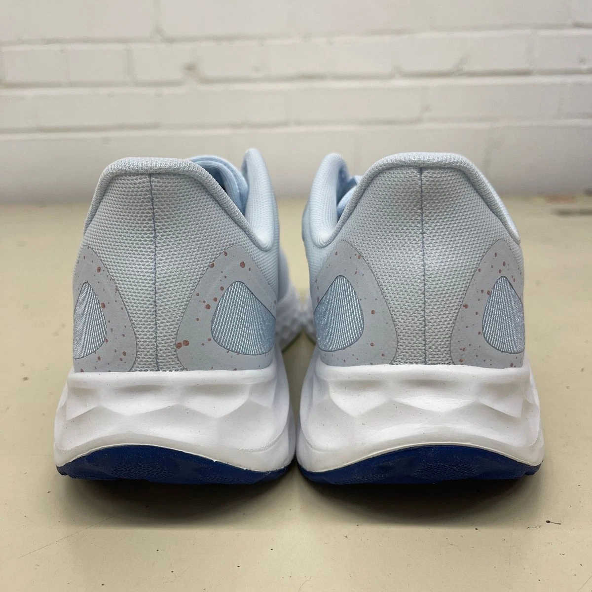 NEW BALANCE Fresh Foam Arishi v4 Unisex Size USW9.5/M8 Ice Blue NEW BALANCE Fresh Foam Arishi v4 Unisex Size USW9.5/M8 Ice Blue