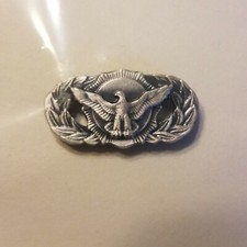 MINIATURE USAF SECURITY POLICE INSIGNIA PIN US AIR FORCE Lapel Pin Tie Tack 