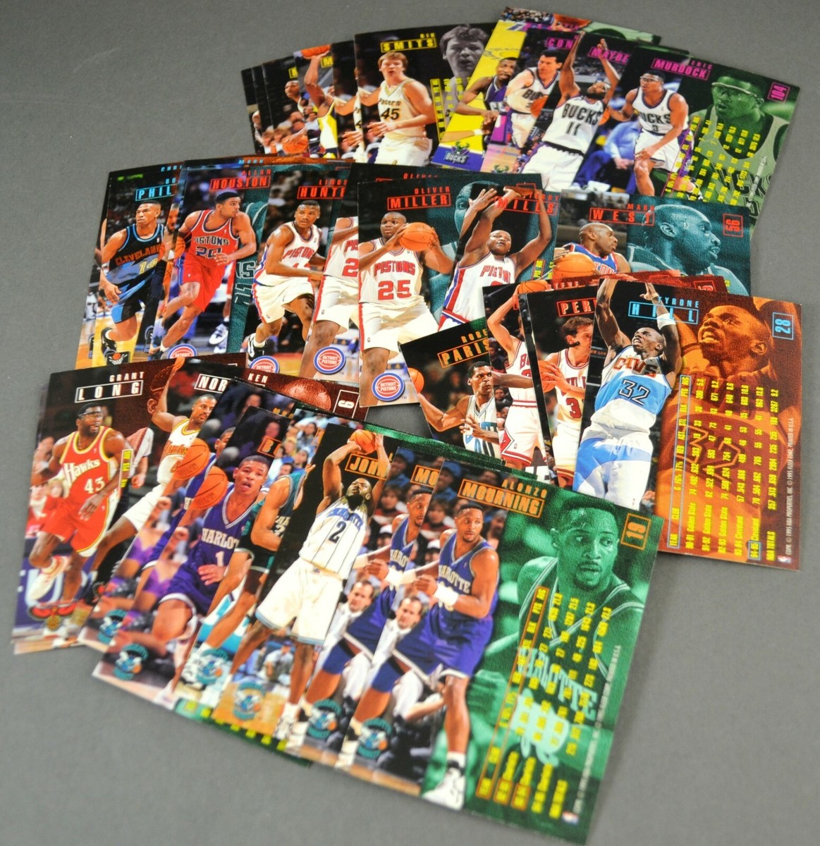 Fleer 95-96 NBA Basketball Trading Cards Base Team Player