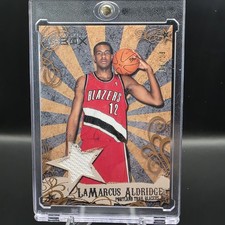 LaMarcus Aldridge Cards and Autograph Memorabilia Guide 7