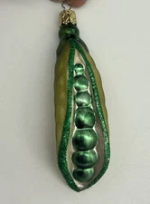 Inge Glas  Pod of Peas 1-096-10 German Christmas Ornament 4.75-5”