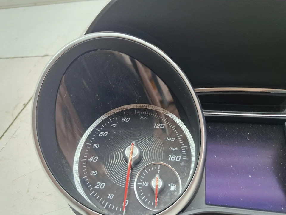 Mercedes CLA Class C117 1.6 Petrol Speedometer Instrument Cluster A1179006602 - Image 4 of 4