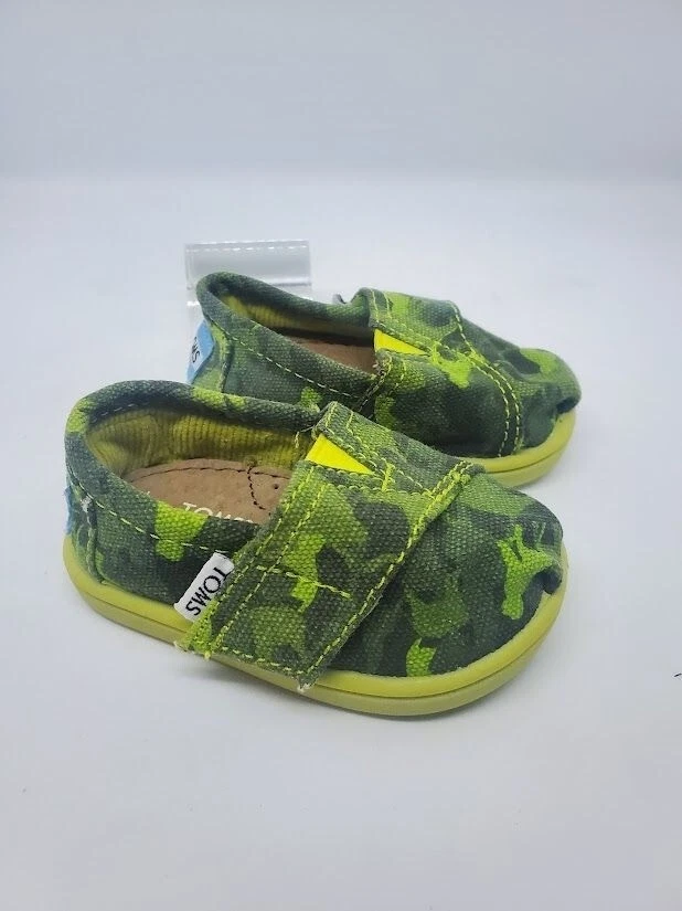 Toms Toddler Slip-On Shoes Camo Green Canvas Size 3 - Image 2 of 4