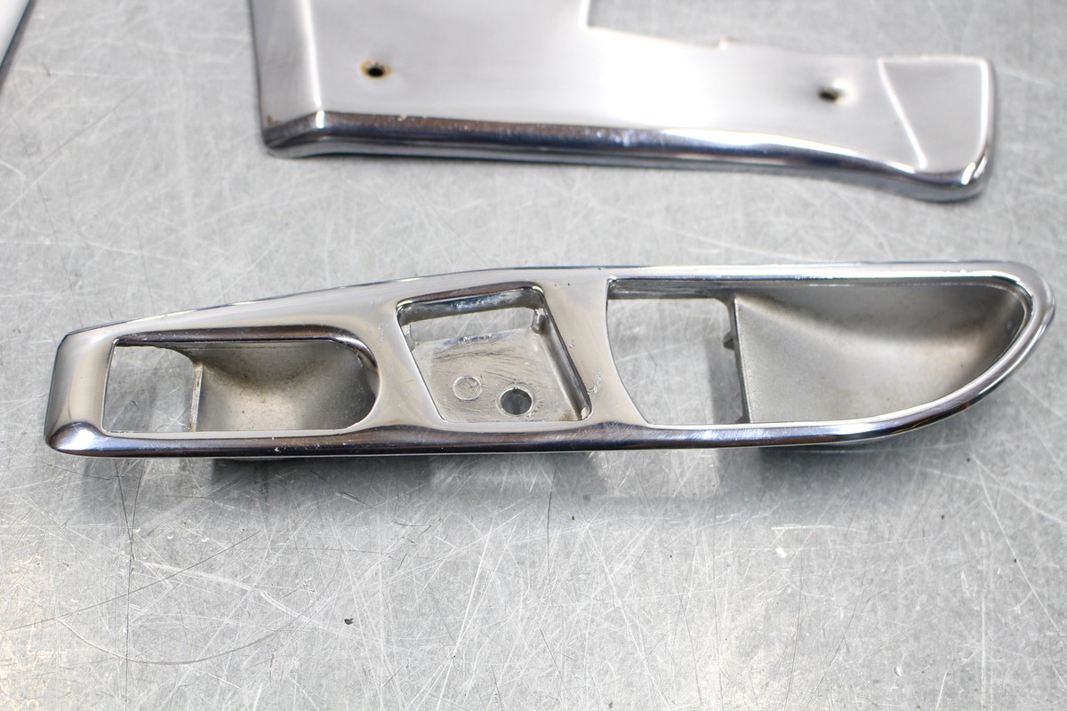 Mベンツ107-450SLC外装部品各種販売 73-81 MERCEDES R107 380SLC 450SLC (8) PIECE CHROME DOOR JAM COVER