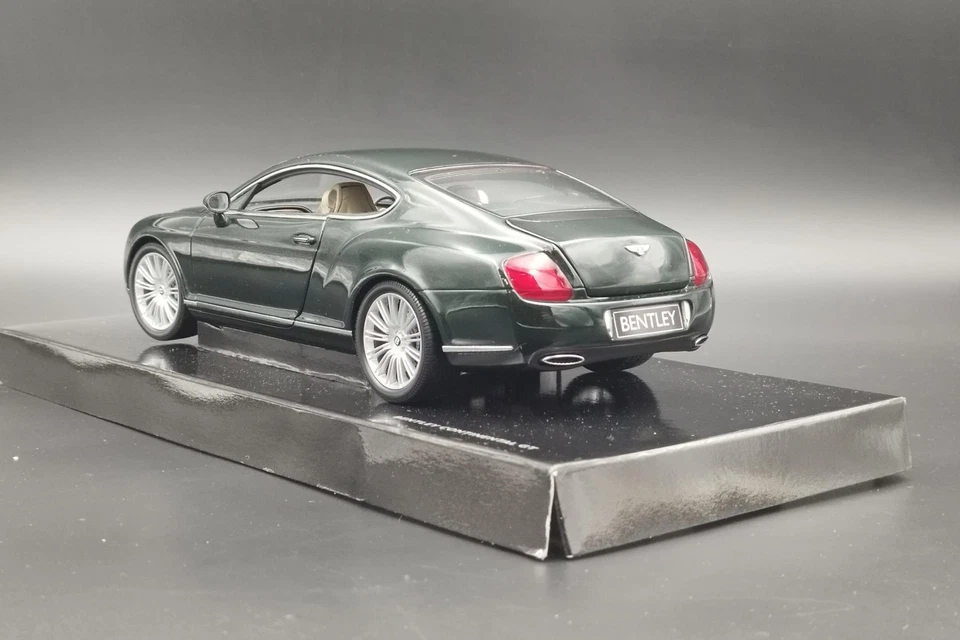 1:18 Bentley Continental GT Cumbrian Green RHD Minichamps - Immagine 4 di 4