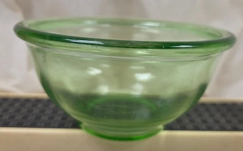 Vintage Green Depression Ware Hazel Atlas 7" Mixing Bowl
