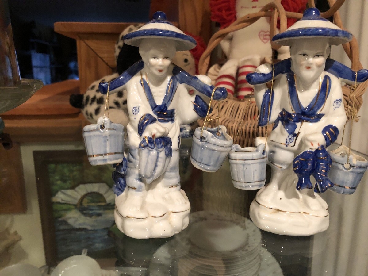 White Porcelain Antique Chinese Figurines Set www.stareheboyscentre.ac.ke