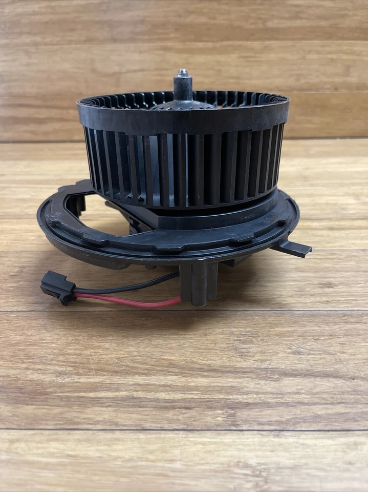 Volkswagen Golf 2015-2021 soplador motor ventilador unidad HVAC 5Q1819021E fabricante de equipos originales Foto 4 de 4