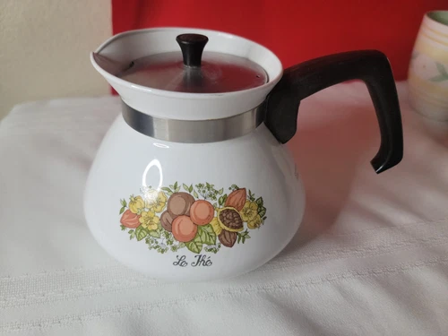 Vintage Corning Ware P-104 Spice of Life "Le The" 6-cup Coffee Tea Pot