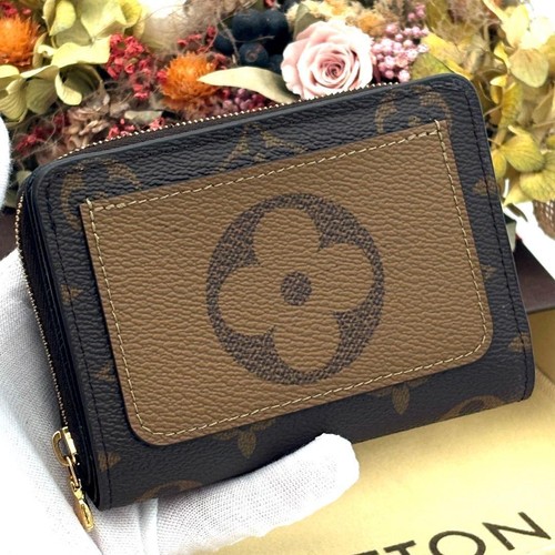Louis Vuitton Monogram Giant Lou Folding Wallet with Box