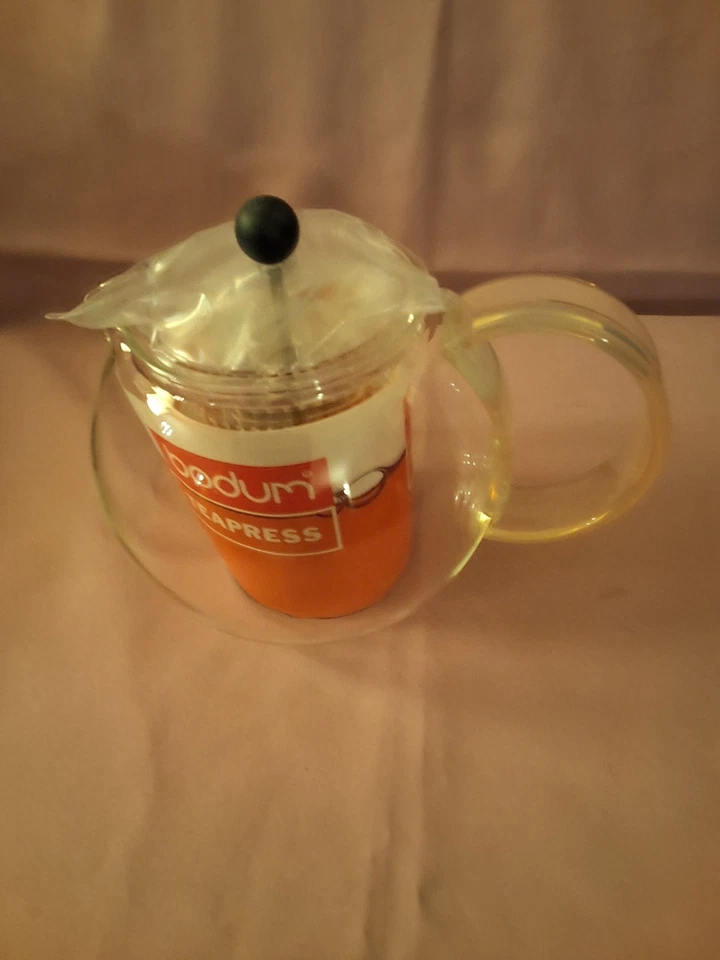 Bodum Assam Teapot, Tea Press, 34 oz Tea Pot - Image 3 of 4