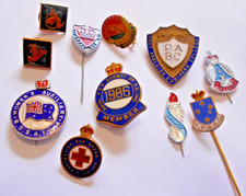 11 X ASSORTED METAL PINS AND BADGES