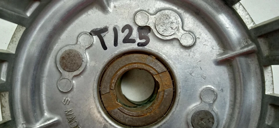 Cesta de embrague Suzuki T125 T90 Stinger carcasa engranaje accionado primario nuevo en stock Japón Foto 4 de 4