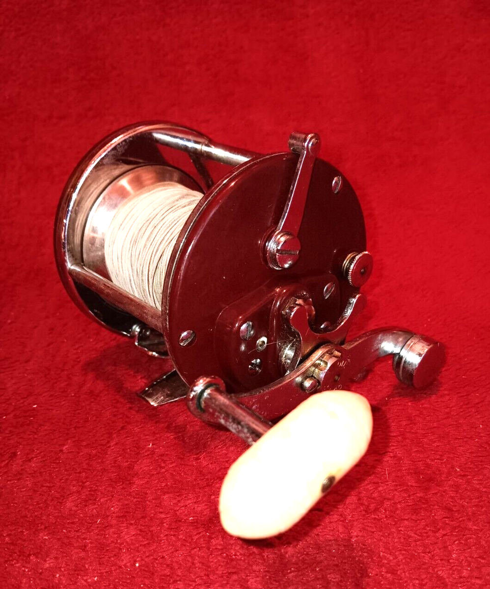 PENN PEER No. 209 リール 赤 Vintage PENN PEER 209 Red Level Wind Fishing Reel w/White Handle