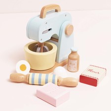 Le Toy Van Bakers Mixer Set and Accessories TV285 - 8 Piece Pretend Play Set