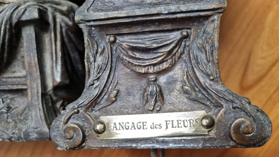 Socle de Pendule Statue L'Ange des Fleurs - Photo 2/4