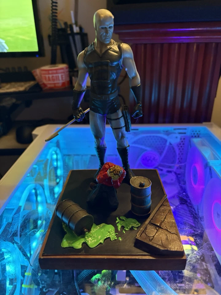 Estatua de Daredevil Marvel Origins de Diamond Select - Edición limitada (#718/2500) Foto 2 de 4