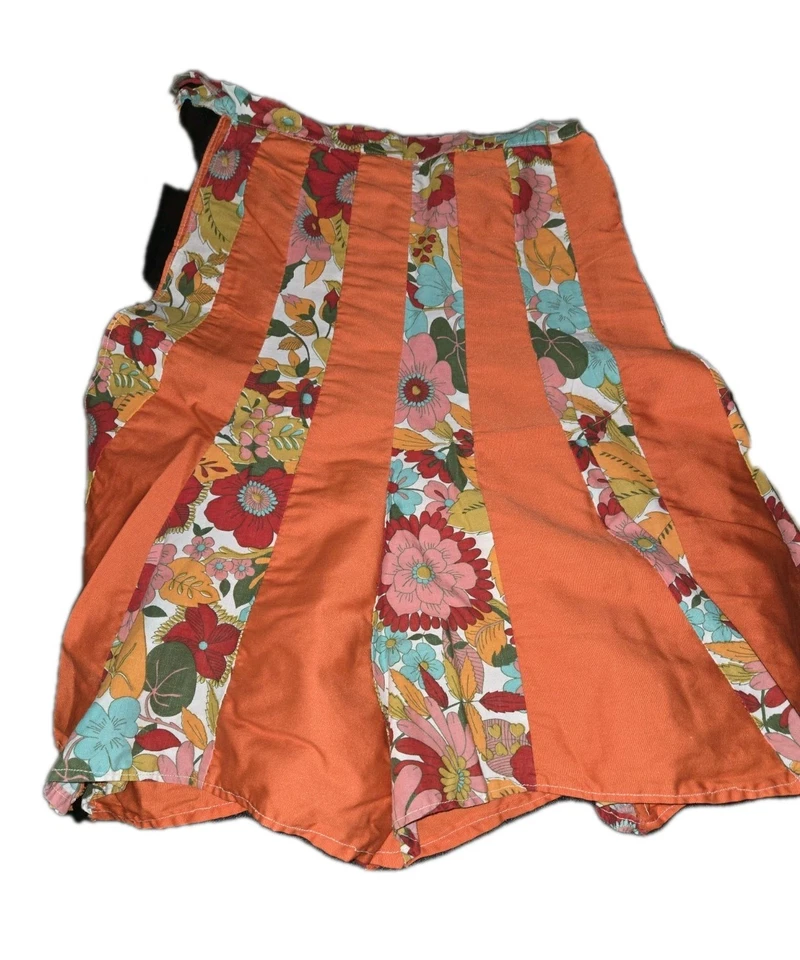 Handmade Floral Patchwork A-Line Apron in Orange. - Image 3 of 3