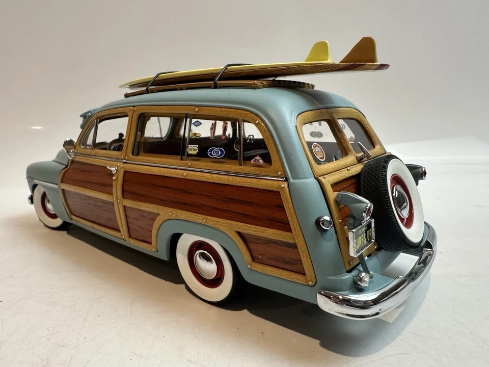 Danbury Mint 1949 Mercury Surf Woody w/Accessories  1:24 DieCast. No Box - Image 3 of 4